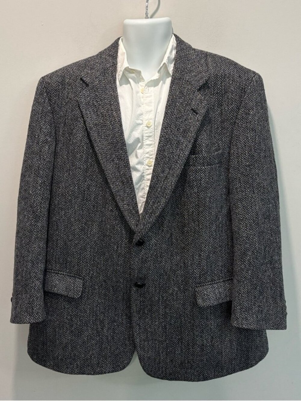 Harris Tweed Men’s Grey Navy Herringbone Wool Sport Coat 48R Heritage Preppy